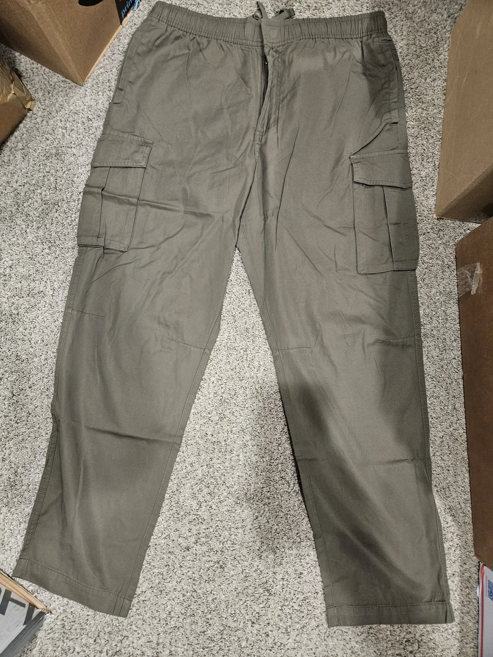 Men's Olive Cargo Pants with Drawstring Waist - Picture 2 of 6